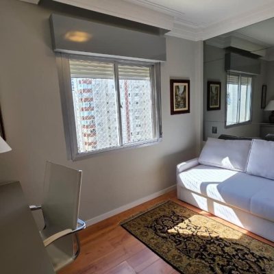 Apartamentos com 226m², 3 quartos (sendo 1 suíte), 2 garagens, no bairro Agronômica em Florianópolis