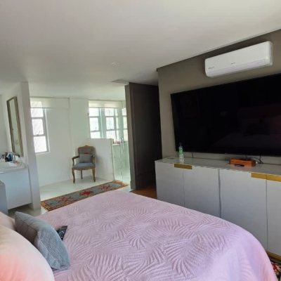 Apartamentos com 226m², 3 quartos (sendo 1 suíte), 2 garagens, no bairro Agronômica em Florianópolis