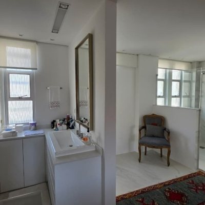Apartamentos com 226m², 3 quartos (sendo 1 suíte), 2 garagens, no bairro Agronômica em Florianópolis