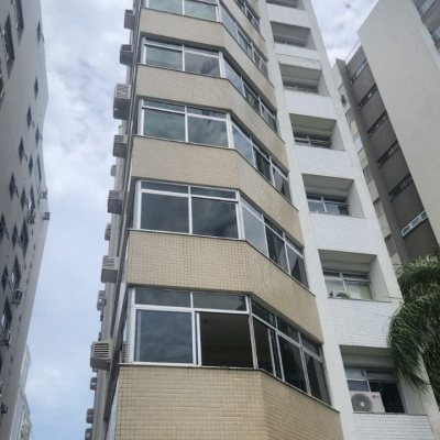 Apartamentos com 226m², 3 quartos (sendo 1 suíte), 2 garagens, no bairro Agronômica em Florianópolis
