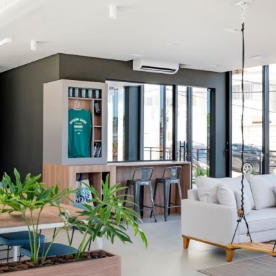 Studio Residencial com 23m², 1 quarto, 1 garagem, no bairro Carvoeira em Florianópolis