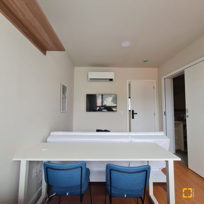 Studio Residencial com 23m², 1 quarto, 1 garagem, no bairro Carvoeira em Florianópolis