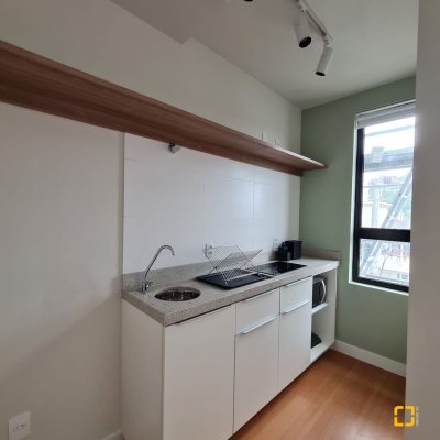 Studio Residencial com 23m², 1 quarto, 1 garagem, no bairro Carvoeira em Florianópolis