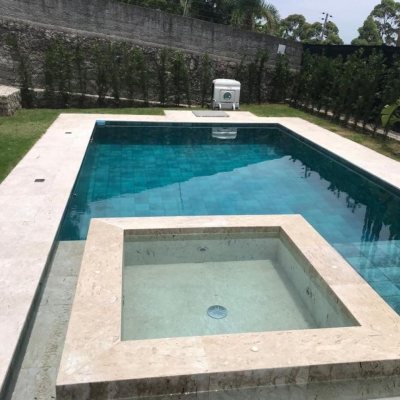 Casa em Condomínio com 323m², 3 quartos (sendo 3 suítes), 4 garagens, no bairro Cacupé em Florianópolis