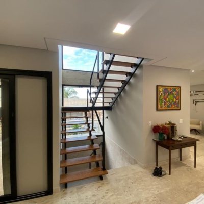 Casa em Condomínio com 323m², 3 quartos (sendo 3 suítes), 4 garagens, no bairro Cacupé em Florianópolis