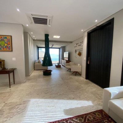 Casa em Condomínio com 323m², 3 quartos (sendo 3 suítes), 4 garagens, no bairro Cacupé em Florianópolis