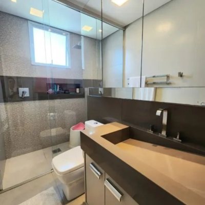 Apartamentos com 113m², 3 quartos (sendo 1 suíte), 2 garagens, no bairro João Paulo em Florianópolis