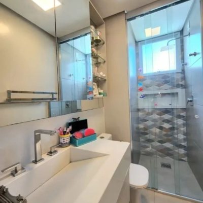 Apartamentos com 113m², 3 quartos (sendo 1 suíte), 2 garagens, no bairro João Paulo em Florianópolis