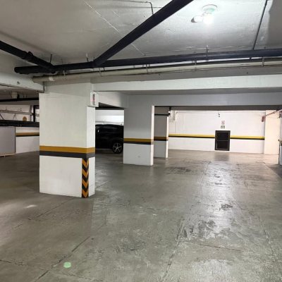 Apartamentos com 77m², 2 quartos (sendo 2 suítes), 1 garagem, no bairro Centro em Florianópolis