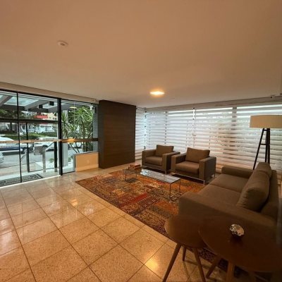 Apartamentos com 77m², 2 quartos (sendo 2 suítes), 1 garagem, no bairro Centro em Florianópolis