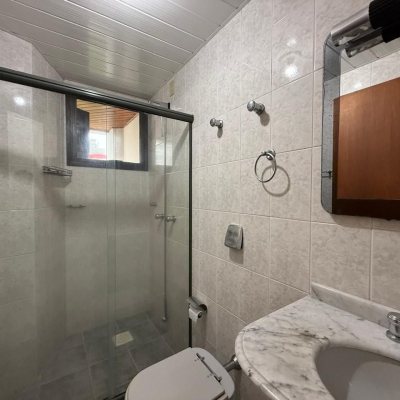 Apartamentos com 77m², 2 quartos (sendo 2 suítes), 1 garagem, no bairro Centro em Florianópolis