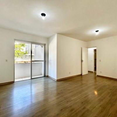 Apartamentos com 73m², 3 quartos, 1 garagem, no bairro Campinas em São José