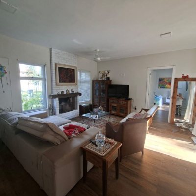 Casa Residencial com 190m², 2 quartos (sendo 2 suítes), 2 garagens, no bairro Ponta Das Canas em Floranópolis
