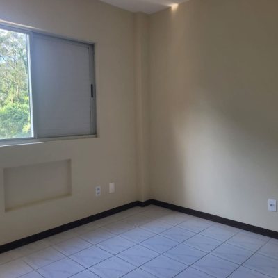 Apartamentos com 79m², 3 quartos (sendo 1 suíte), 1 garagem, no bairro Saco Grande em Florianópolis