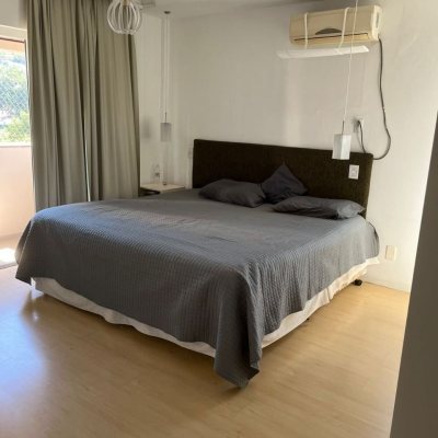 Cobertura com 327m², 5 quartos (sendo 2 suítes), 3 garagens, no bairro Trindade em Florianópolis