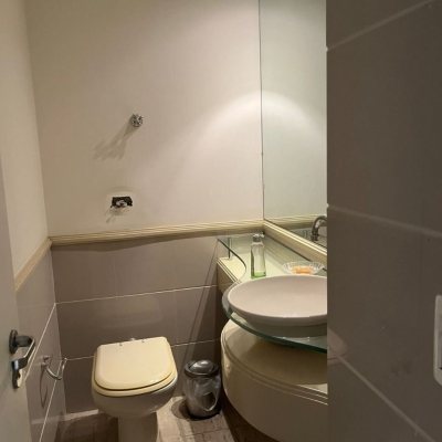 Cobertura com 327m², 5 quartos (sendo 2 suítes), 3 garagens, no bairro Trindade em Florianópolis