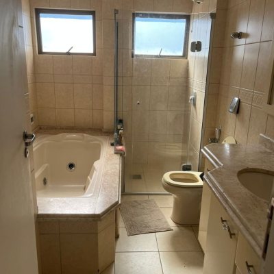 Cobertura com 327m², 5 quartos (sendo 2 suítes), 3 garagens, no bairro Trindade em Florianópolis