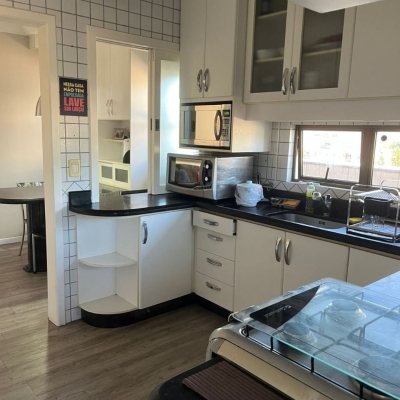 Cobertura com 327m², 5 quartos (sendo 2 suítes), 3 garagens, no bairro Trindade em Florianópolis