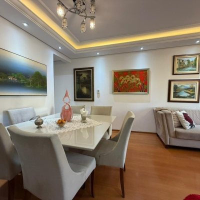 Apartamentos com 106m², 3 quartos (sendo 1 suíte), 1 garagem, no bairro Centro em Florianópolis