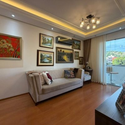 Apartamentos com 106m², 3 quartos (sendo 1 suíte), 1 garagem, no bairro Centro em Florianópolis