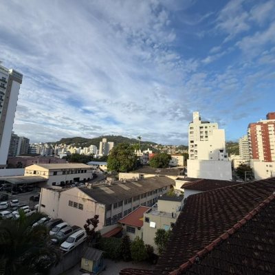 Apartamentos com 106m², 3 quartos (sendo 1 suíte), 1 garagem, no bairro Centro em Florianópolis