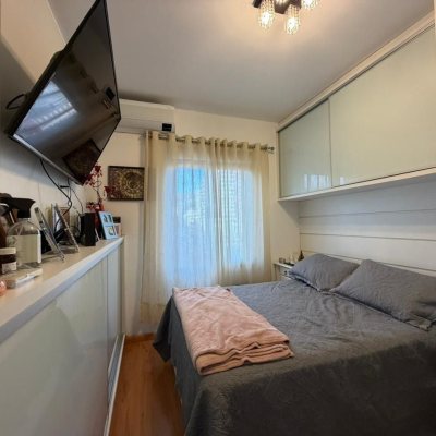 Apartamentos com 106m², 3 quartos (sendo 1 suíte), 1 garagem, no bairro Centro em Florianópolis