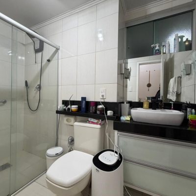 Apartamentos com 106m², 3 quartos (sendo 1 suíte), 1 garagem, no bairro Centro em Florianópolis