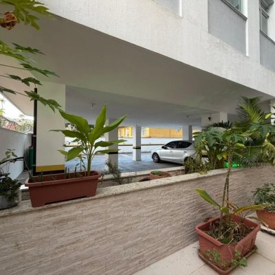 Apartamentos com 106m², 3 quartos (sendo 1 suíte), 1 garagem, no bairro Centro em Florianópolis