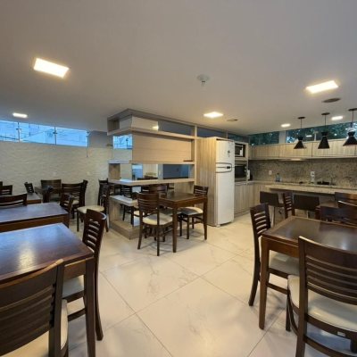 Apartamentos com 106m², 3 quartos (sendo 1 suíte), 1 garagem, no bairro Centro em Florianópolis