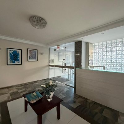 Apartamentos com 106m², 3 quartos (sendo 1 suíte), 1 garagem, no bairro Centro em Florianópolis