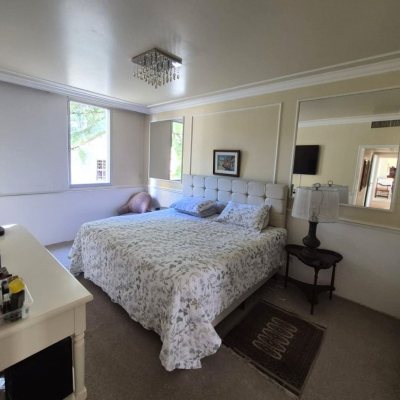 Apartamentos com 224m², 4 quartos (sendo 2 suítes), 2 garagens, no bairro Centro em Florianópolis