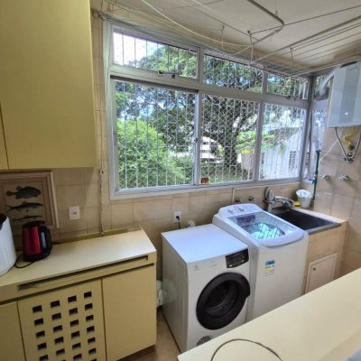 Apartamentos com 224m², 4 quartos (sendo 2 suítes), 2 garagens, no bairro Centro em Florianópolis