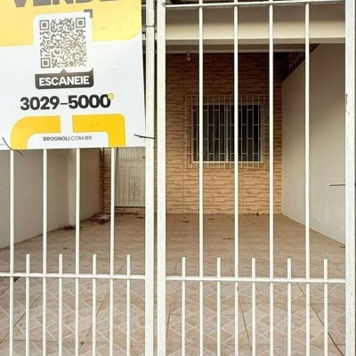 Sobrado Residencial com 76m², 4 quartos, 1 garagem, no bairro Ingleses do Rio Vermelho em Florianópolis