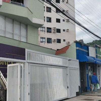 Loja com 214m², 1 garagem, no bairro Centro em Florianópolis