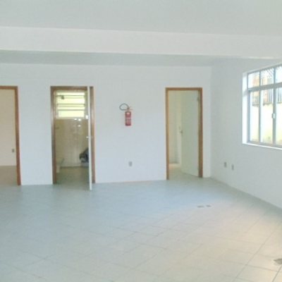 Loja com 214m², 1 garagem, no bairro Centro em Florianópolis