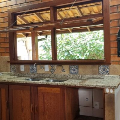 Casa Residencial com 154m², 3 quartos, 2 garagens, no bairro Rio Tavares em Florianópolis