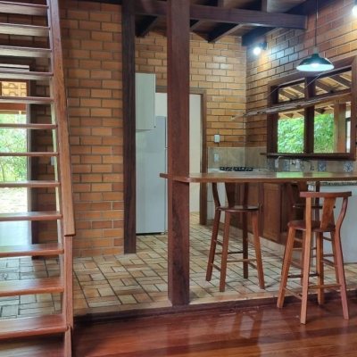 Casa Residencial com 154m², 3 quartos, 2 garagens, no bairro Rio Tavares em Florianópolis