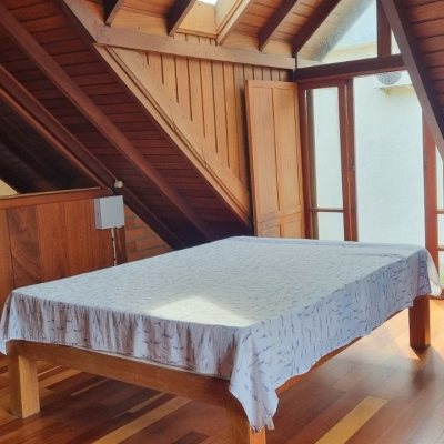 Casa Residencial com 154m², 3 quartos, 2 garagens, no bairro Rio Tavares em Florianópolis