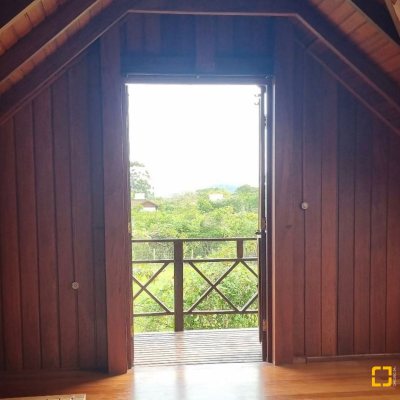 Casa Residencial com 154m², 3 quartos, 2 garagens, no bairro Rio Tavares em Florianópolis