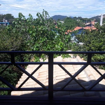 Casa Residencial com 154m², 3 quartos, 2 garagens, no bairro Rio Tavares em Florianópolis