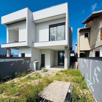 Casa Residencial com 157m², 3 quartos (sendo 3 suítes), 2 garagens, no bairro Campeche em Florianópolis