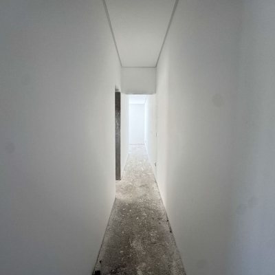 Casa Residencial com 157m², 3 quartos (sendo 3 suítes), 2 garagens, no bairro Campeche em Florianópolis