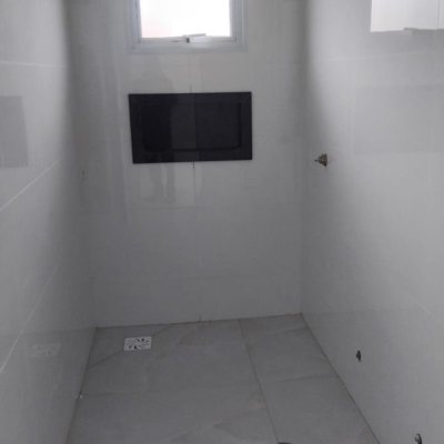 Casa Residencial com 93m², 3 quartos (sendo 1 suíte), 1 garagem, no bairro São João Do Rio Vermelho em Florianópolis