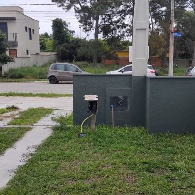 Casa Residencial com 93m², 3 quartos (sendo 1 suíte), 1 garagem, no bairro São João Do Rio Vermelho em Florianópolis