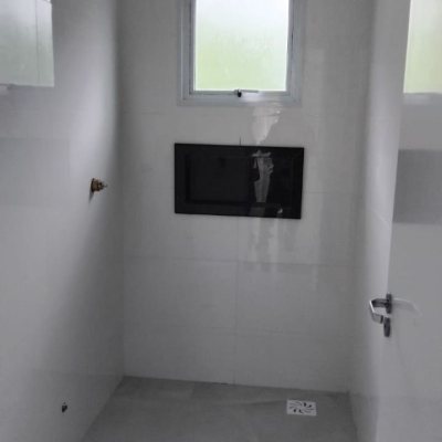 Casa Residencial com 93m², 3 quartos (sendo 1 suíte), 1 garagem, no bairro São João Do Rio Vermelho em Florianópolis