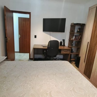 Casa Residencial com 158m², 3 quartos (sendo 1 suíte), 3 garagens, no bairro Nossa Senhora Do Rosário em São José