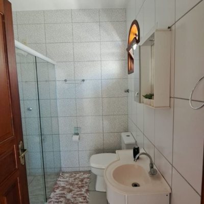 Casa Residencial com 158m², 3 quartos (sendo 1 suíte), 3 garagens, no bairro Nossa Senhora Do Rosário em São José
