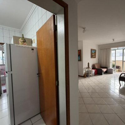 Apartamentos com 101m², 3 quartos (sendo 1 suíte), 1 garagem, no bairro Campinas em São José