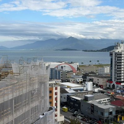 Apartamentos com 101m², 3 quartos (sendo 1 suíte), 1 garagem, no bairro Campinas em São José