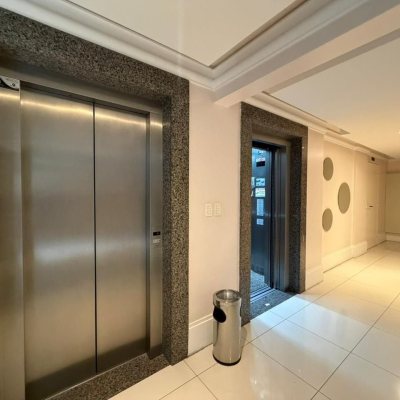 Apartamentos com 101m², 3 quartos (sendo 1 suíte), 1 garagem, no bairro Campinas em São José
